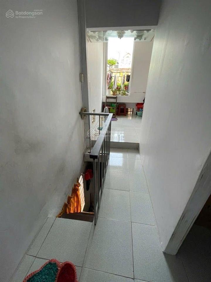 Nhà hẻm thông lô góc lê thiệt,tân phú,3 tầng,30m2 ngang 4m đẹp,shr giáp q11,bình tân,tân bình