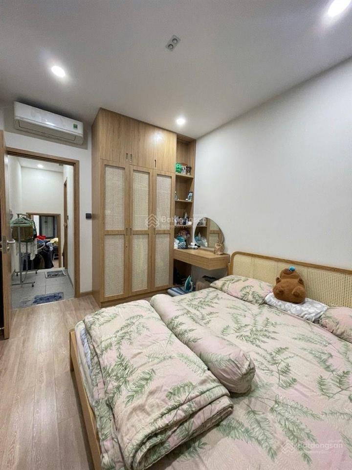 Siêu phẩm phạm văn bạch, tân bình,2 tầng btct,52m2,nhà new tặng nội thất,nở hậu,hẽm 4m thoáng,shr