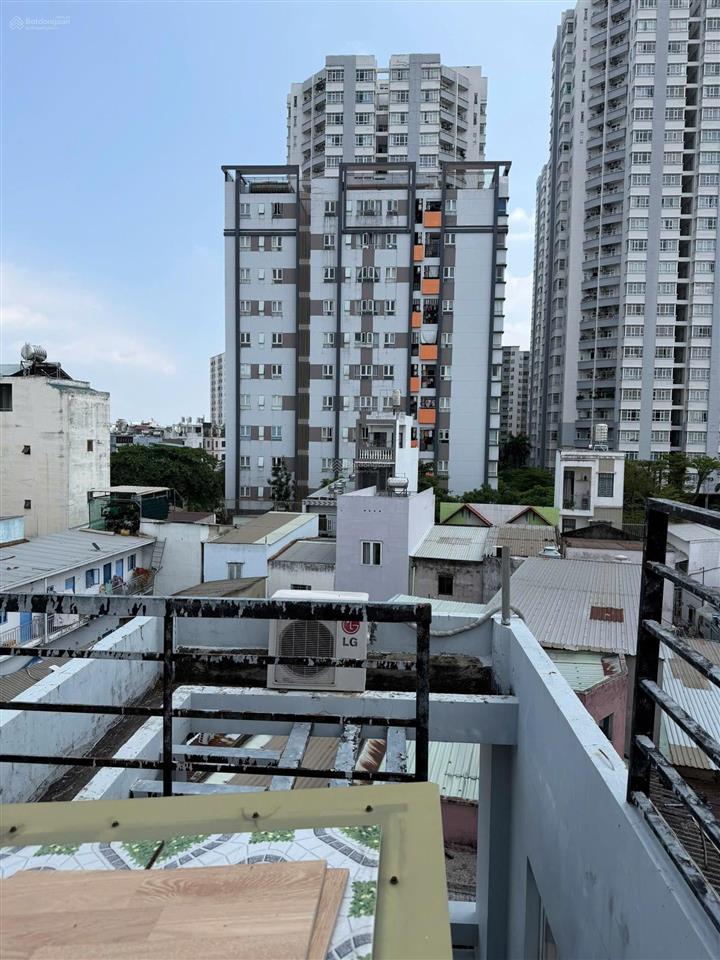 Bán nhà nguyên căn tại hậu giang, quận 6, 3 tầng, shr hoàn công đủ, hẻm to thông thoáng, nhỉnh 3 tỷ