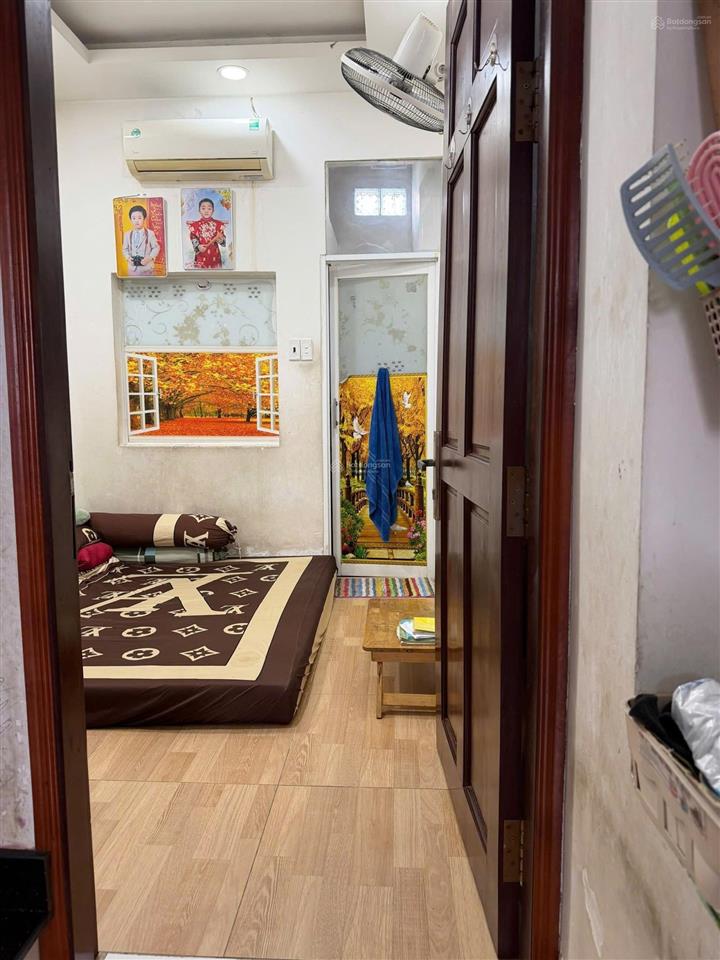 Bán nhà nguyên căn tại hậu giang, quận 6, 3 tầng, shr hoàn công đủ, hẻm to thông thoáng, nhỉnh 3 tỷ