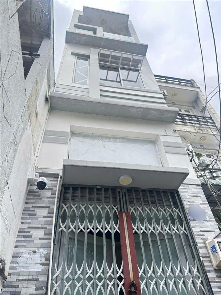 Bán nhà nguyên căn tại hậu giang, quận 6, 3 tầng, shr hoàn công đủ, hẻm to thông thoáng, nhỉnh 3 tỷ