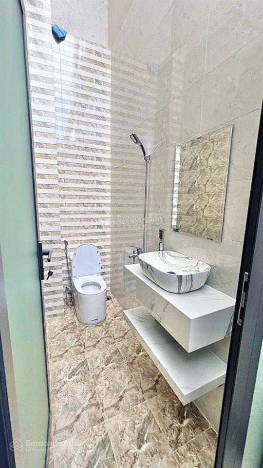 Bán nhà mặt tiền đường tỉnh lộ 10, bình tân, 5 tầng, 120m2, ngang 4m đẹp, khu sầm uất