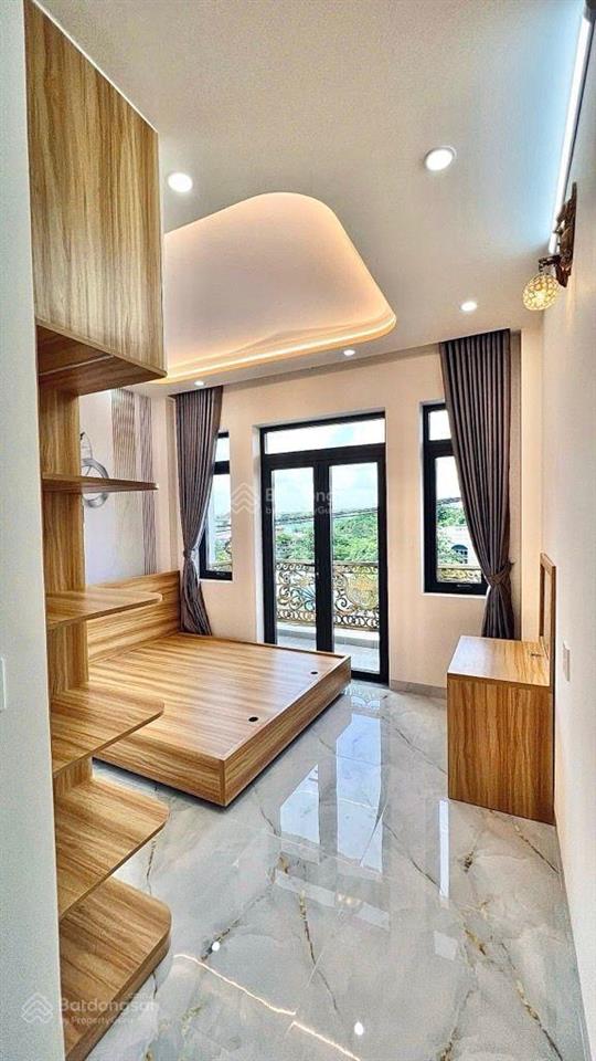Bán nhà mặt tiền đường tỉnh lộ 10, bình tân, 5 tầng, 120m2, ngang 4m đẹp, khu sầm uất