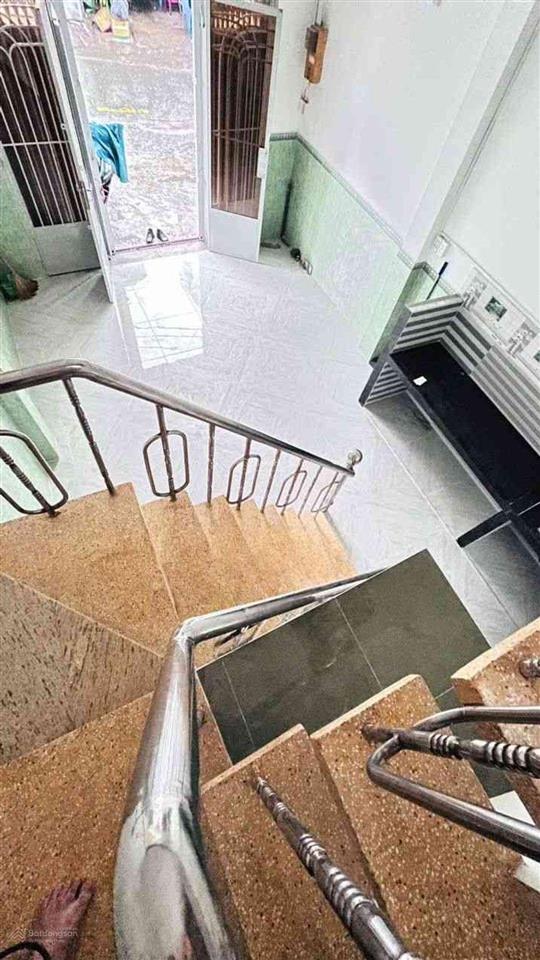 Mặt tiền lê quát tân phú2 tầng btct gần 40m2 ngang 4m đẹpshr vuong vức hoàn công đủnhỉnh 4 tỏi