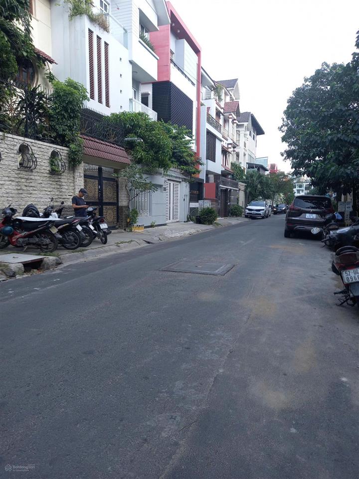 Cần cho thuê nguyên căn nhà mặt tiền 46 hoa đào , phú nhuận , dt 8x18m , hầm 4 tầng , giá 145 tr/th