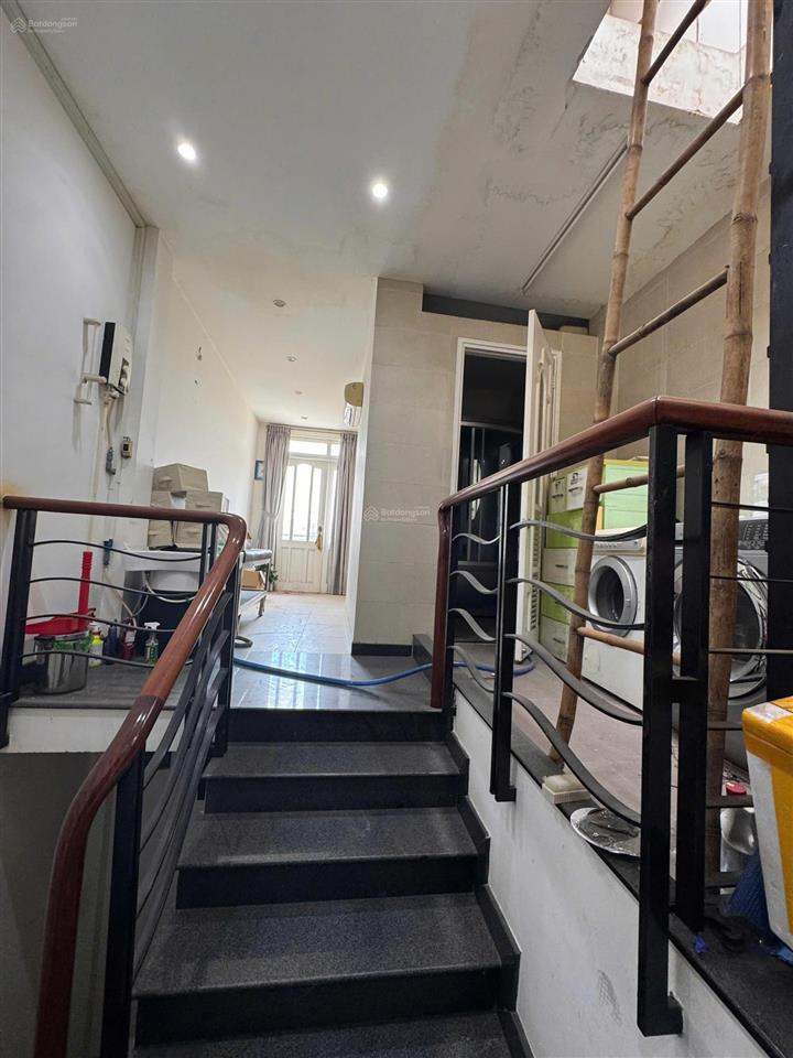 Bán gấp nhà mặt tiền phan đình phùng , phú nhuận , dt 4x18m , 4 tầng đẹp , giá chỉ 22 tỷ
