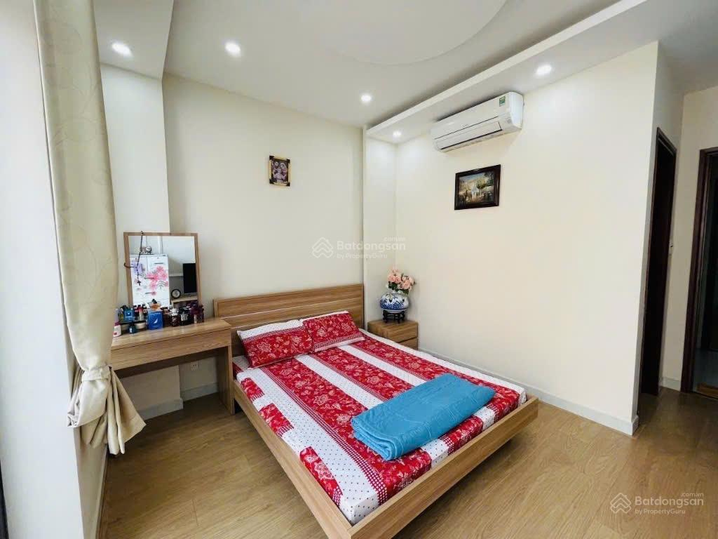 Bán gấp nhà hẻm xe hơi 575 cách mạng tháng tám, q.10. dt 3,8x16m, 3 tầng, giá chỉ 8,7 tỷ