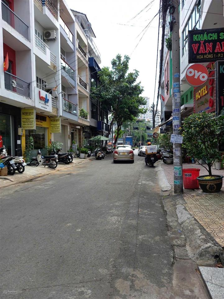 Bán gấp nhà mặt tiền đường hoa hồng, phú nhuận, dt 4x18m, 4 tầng st đúc, giá 22 tỷ