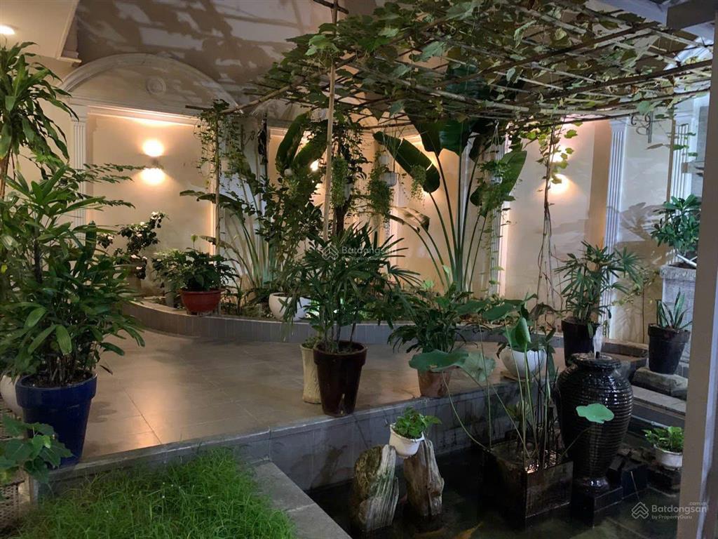 Bán biệt thự khu 48 hồ biểu chánh, p.11, quận phú nhuận (8mx27m) nở hậu 12m, giảm giá mạnh 43 tỷ
