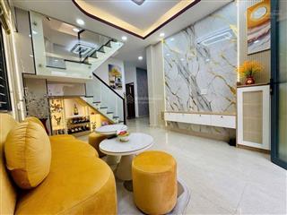 Bán nhà 3 tầng mới xây tặng full bội thất cao cấp, dt 35m2, ngang 5m, 4pn dọn ở ngay chỉ nhỉnh 4 tỷ