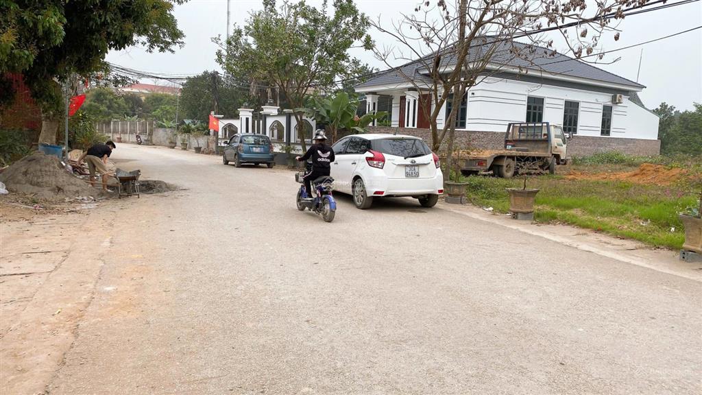 Bán đất mặt tlo 317b, 165m2, mtien 6.5m, full thổ cư, lô góc, kinh doanh, sát tiện ích, hơn tỷ