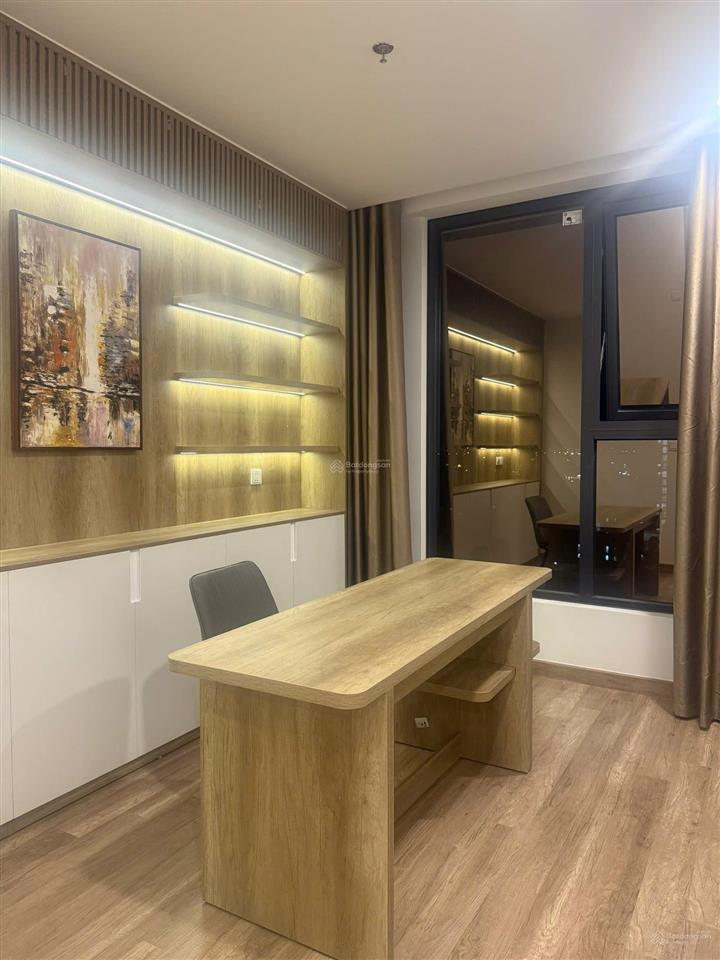 Chính chủ cần tiền kinh doanh nên bán gấp căn 73m full nội thất tại the wisteria sổ đỏ trao tay