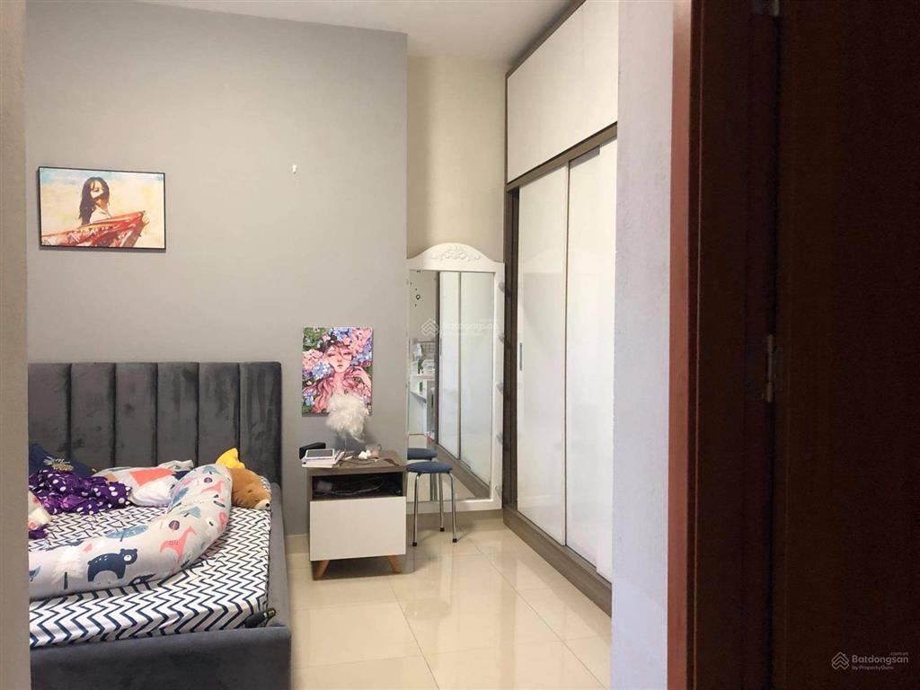 Chính chủ bán bán gấp căn góc 3 ngủ full nội thất tại chung cư báo nhân dân giá 7.2 tỷ sổ trao tay