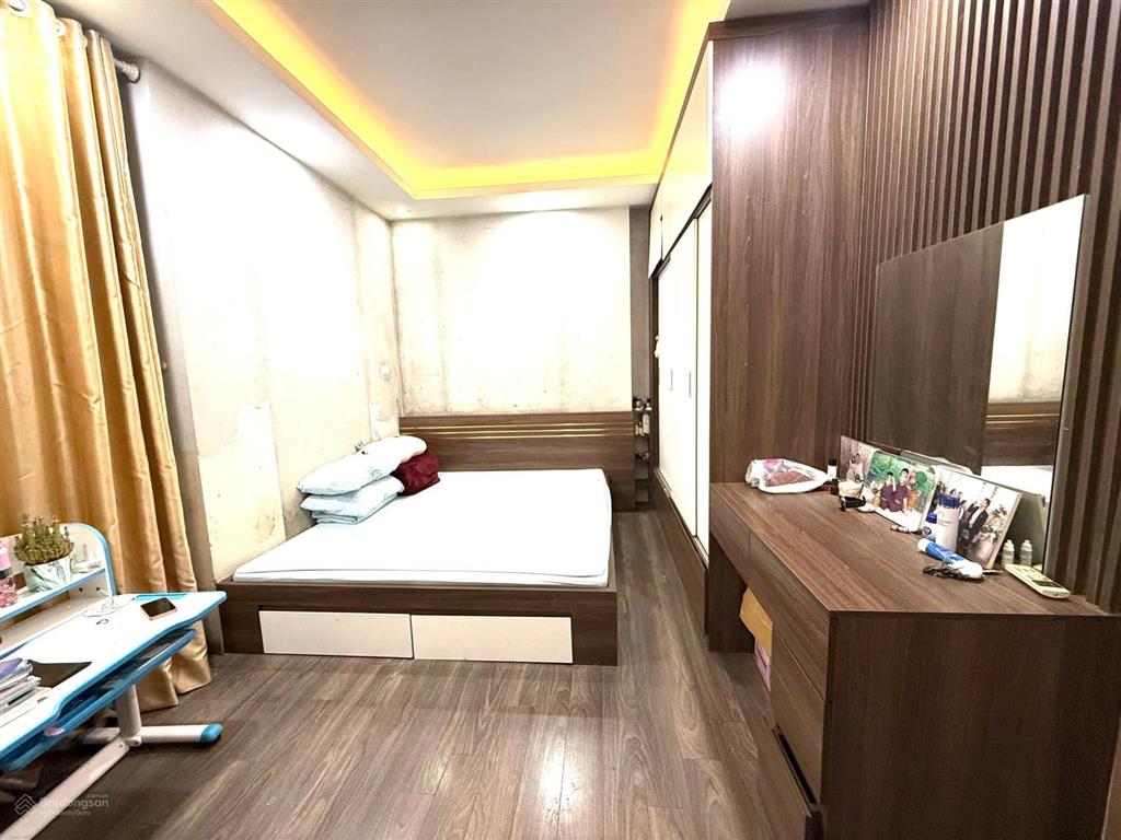 Chủ cần tiền bán cắt lỗ căn góc 94m2 3 ngủ full nội thất tại chung cư ct1 vân canh giá chỉ 3,5 tỷ