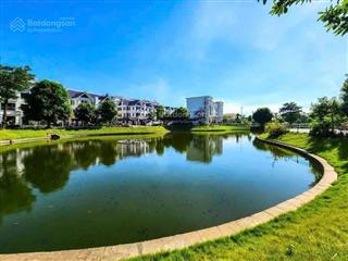 Cần tiền bán gấp căn góc 3 ngủ view hồ full nội thất tại chung cư hateco xuân phương giá 4.xy tỷ