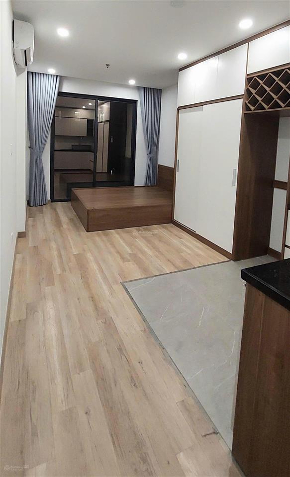 Hiếm có căn 2 ngủ full nội thất tại the wisteria giá chỉ 5,3 tỷ sổ đỏ sẵn giao dịch  0973 351 ***