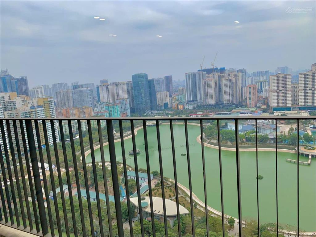 Chính chủ cần bán căn hộ 2pn 2vs, 74m2 toà c6  view hồ tại vinhomes d'capitale, giá thoả thuận