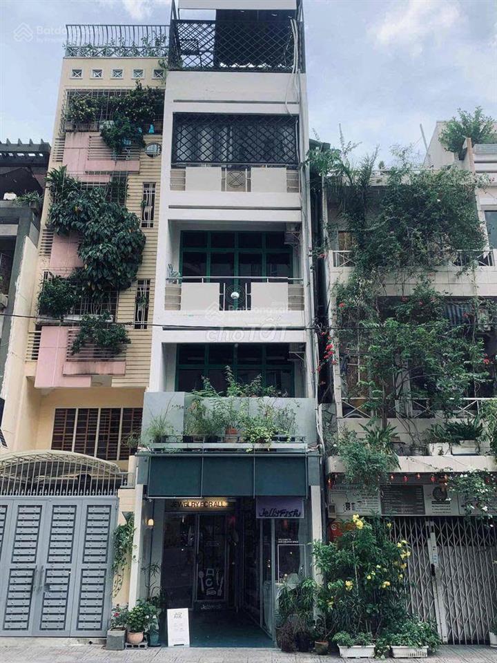 Bán nhà mặt tiền bùi văn thêm phú nhuận 4x15m vuông vức kết cấu 5 tầng nhà đẹp giá 13,5 tỷ