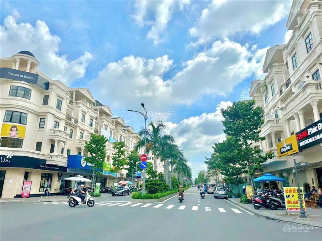 Bán nhà mặt tiền cityland nguyễn văn lượng, p10 đang cho ngân hàng thuê 65 triêu/tháng giá 29.3 tỷ