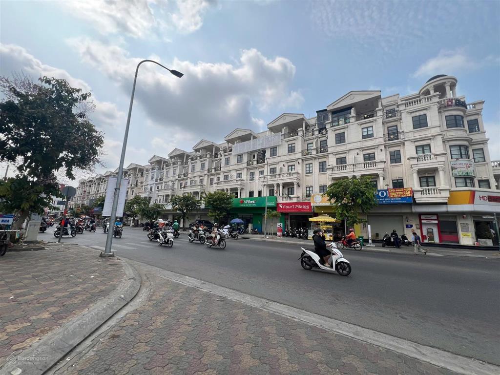 Bán nhà mặt tiền cityland nguyễn văn lượng, p10 đang cho ngân hàng thuê 65 triêu/tháng giá 29.3 tỷ