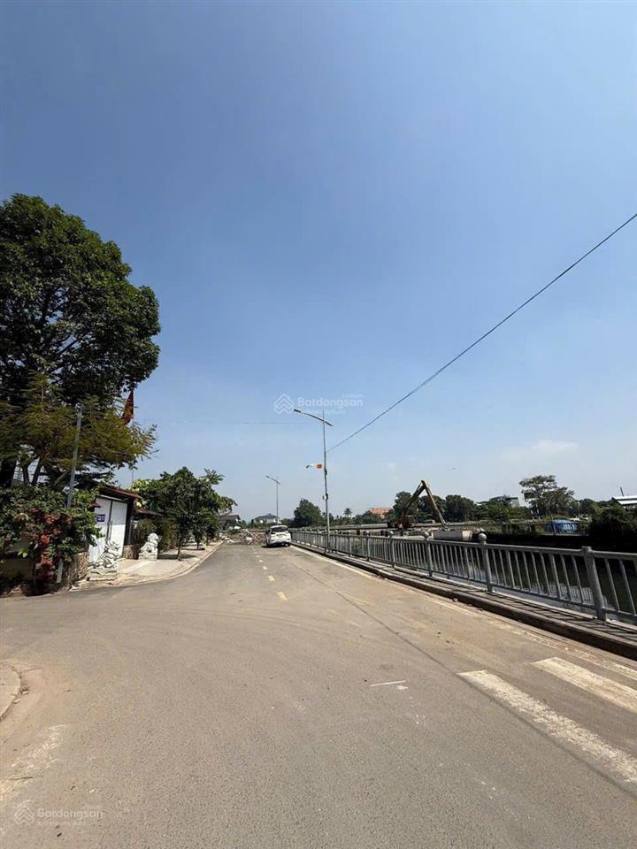 Mặt tiền bờ kênh tham lương thuộc gò vấp, sát chung cư khang gia, dt 5 x 20m, giá 11 tỷ tl