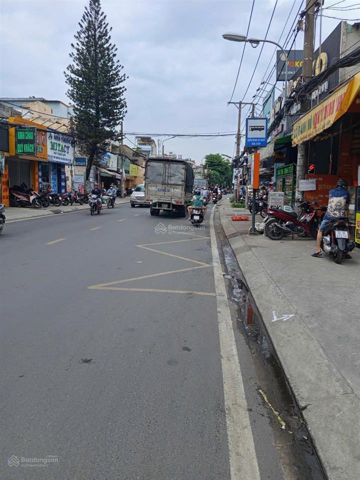 Bán nhà mt thống nhất đoạn dt 4x14m. giá 12 tỷ  0988 504 *** thanh cầm