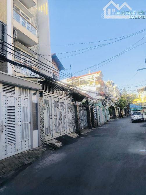 Cần bán gấp quán cf ngay cv văn hóa gò vấp, p. 17, gv. dt 6,5m x 26m cn 190m²  giá 16,5tỷ.