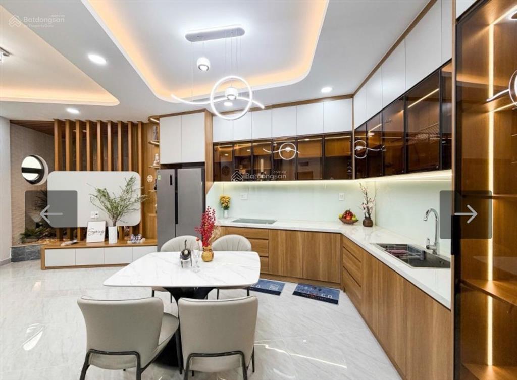 Nhà đẹp q1 võ thị sáu p. tân định 45m (6.6 x 7) 3 tầng btct 3pn 4wc. giá chỉ 8,35ti