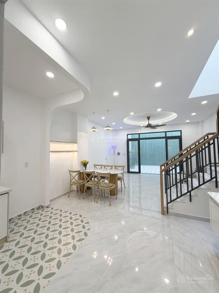 Nhà mới ở ngay nơ trang long, p12 bình thạnh  67m2 (5.3 x 11) 4pn 3 wc sổ vuông a4  vị trí đẹp