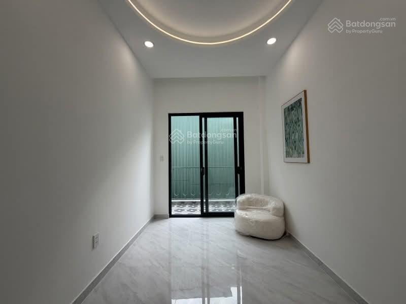 Nhà mới ở ngay nơ trang long, p12 bình thạnh  67m2 (5.3 x 11) 4pn 3 wc sổ vuông a4  vị trí đẹp