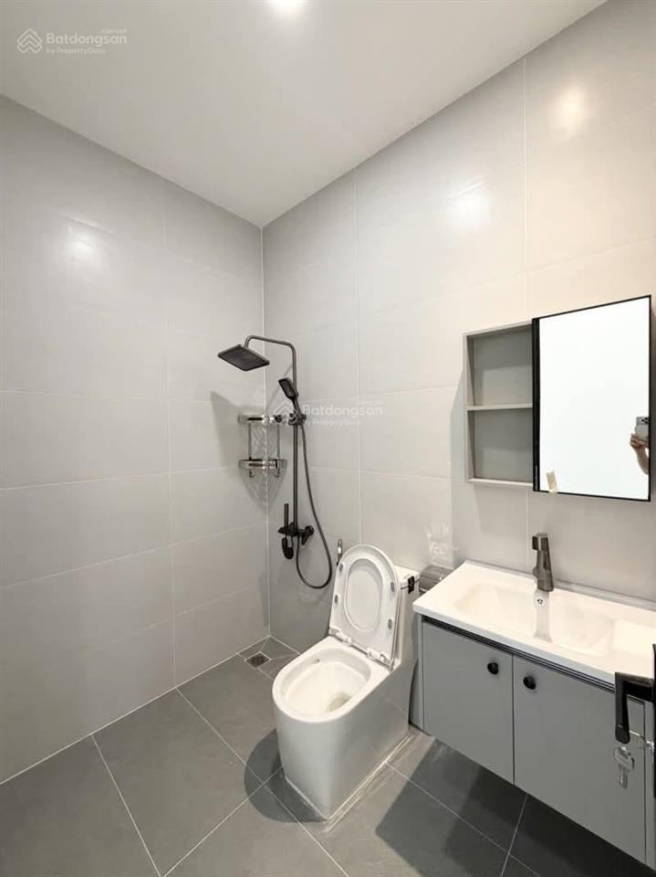 Nhà mới ở ngay nơ trang long, p12 bình thạnh  67m2 (5.3 x 11) 4pn 3 wc sổ vuông a4  vị trí đẹp