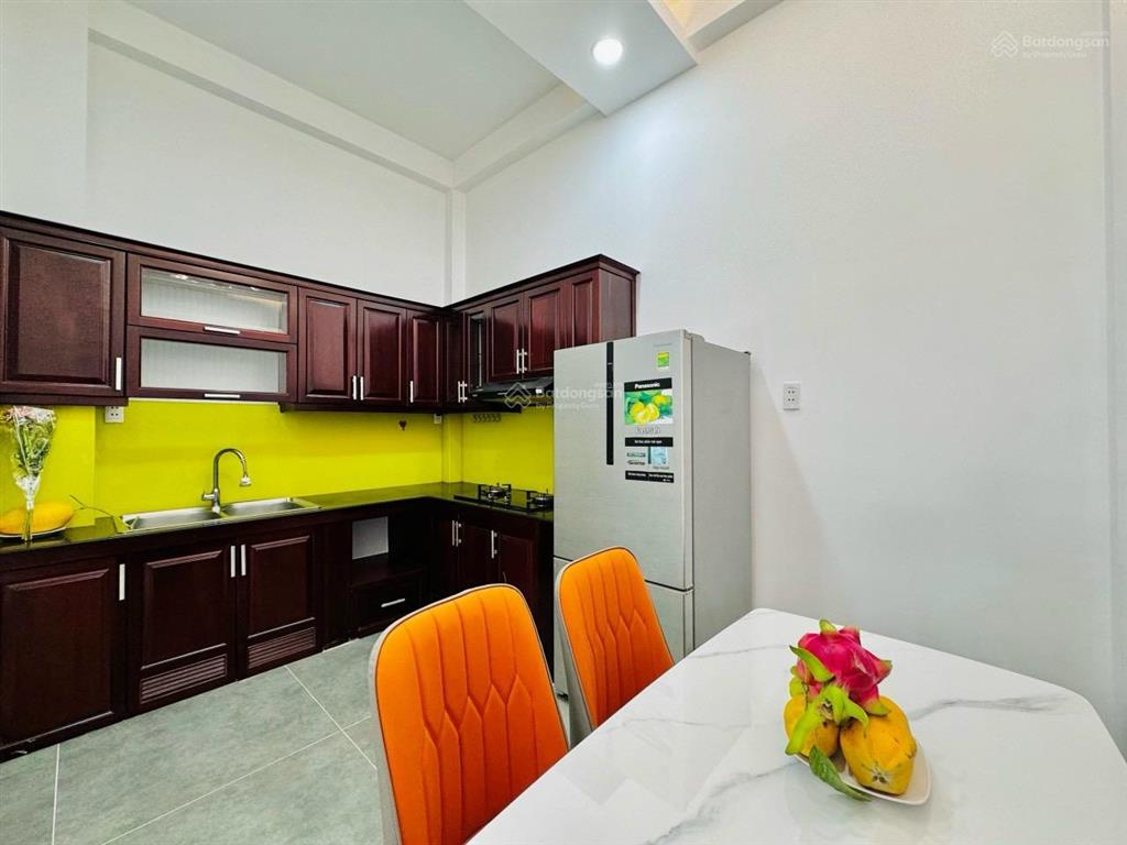 Hẻm xe hơi 4 chỗ tới nhà  hoàng văn thụ, p2, tân bình  giá 2 tỷ 290 triệu  khu vip gần sân bay