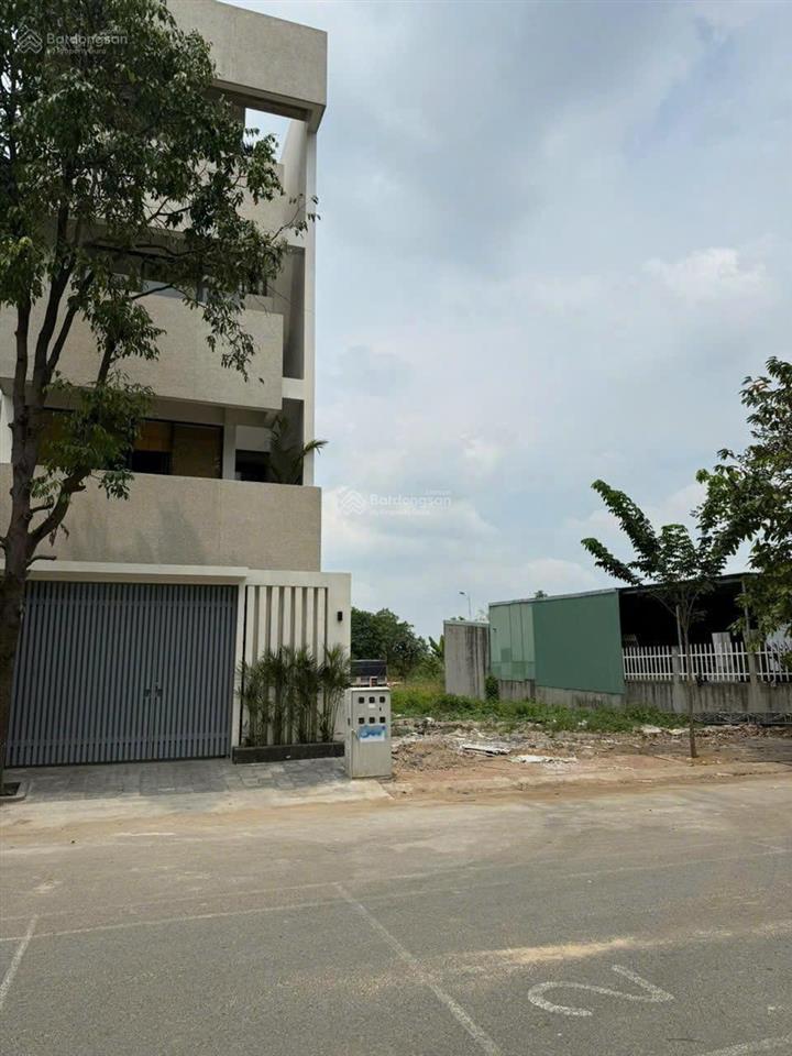 Hiếm! lô đất 150m2 giá 2 tỷ 850 triệu. vĩnh phú 10, thuận an, tphcm. gần bv hạnh phúc, sổ riêng