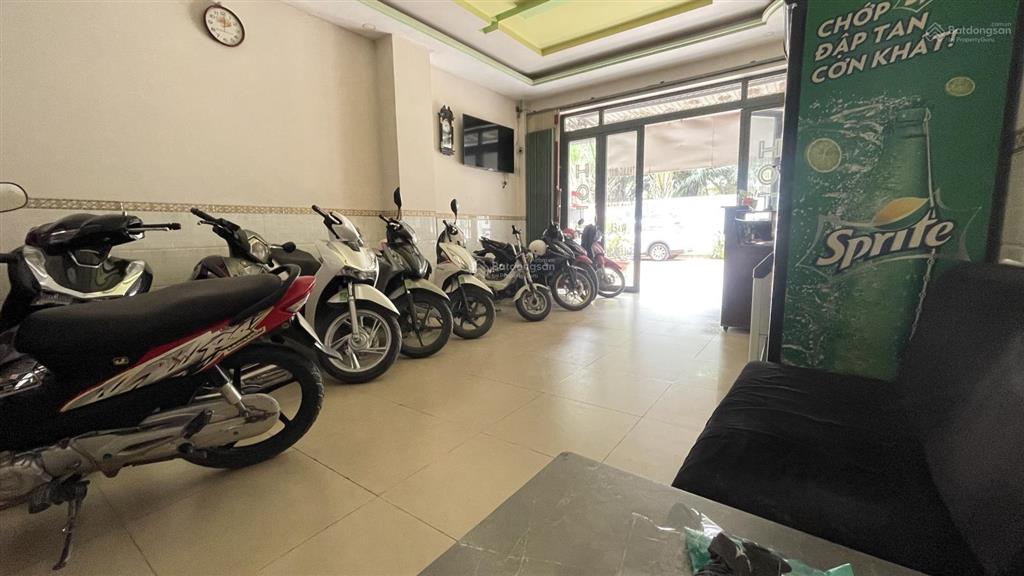 Khách sạn dòng tiền 18 phòng thang máy hơn 14 tỷ xíu