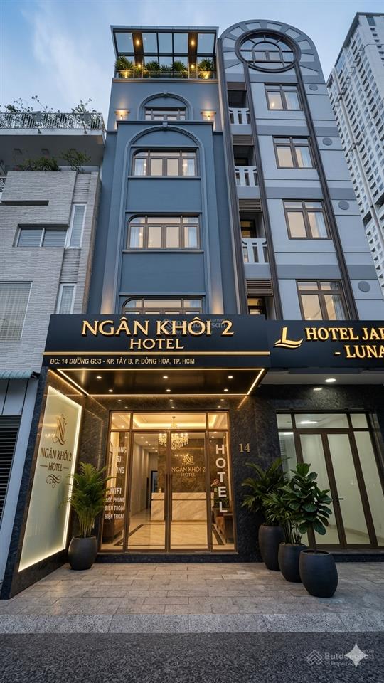 Khách sạn dòng tiền linh xuân thủ đức 6 lầu thang máy hơn 15 đ