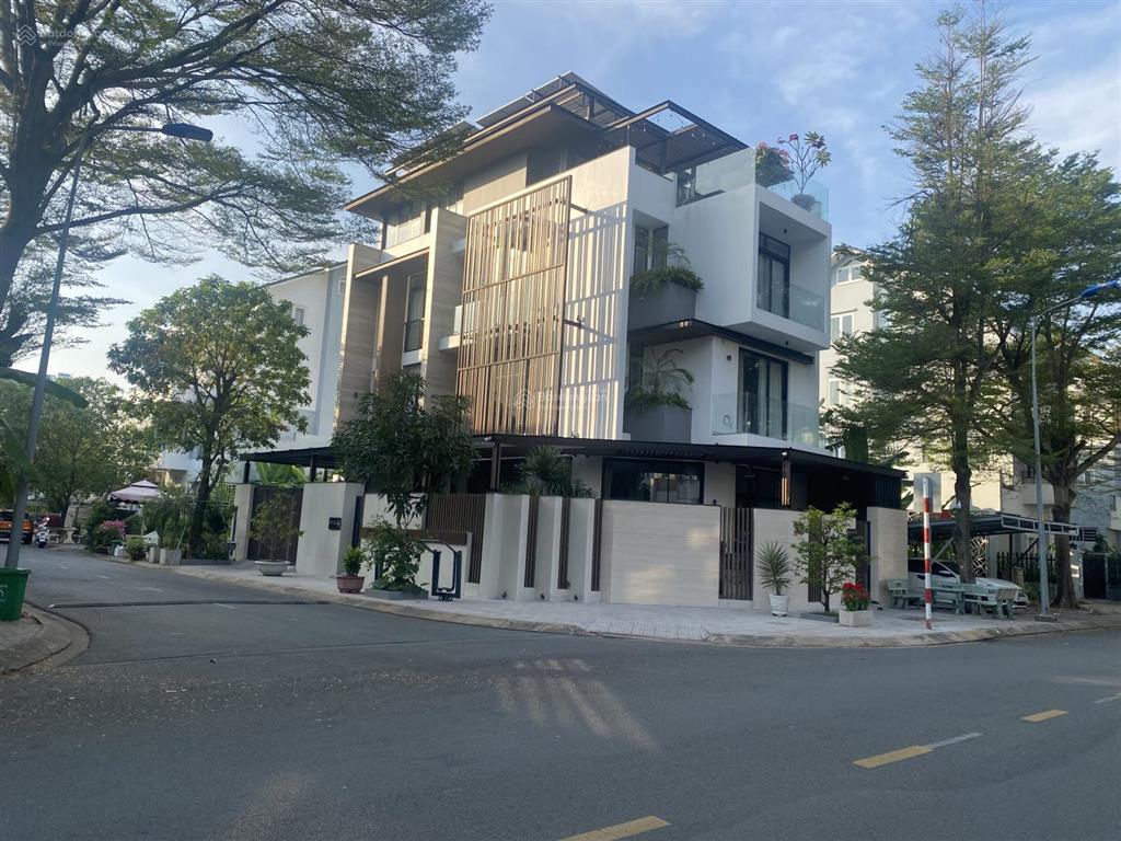 Bán căn nhà phố mặt tiền kdc gia hoà