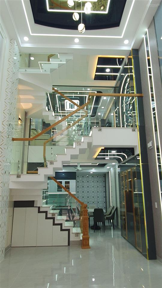 Nhà 5t xây mới bình tân, 7tỷ600, đường nhựa xe tải thông thoáng, sát mặt tiền đường, khu cao tầng