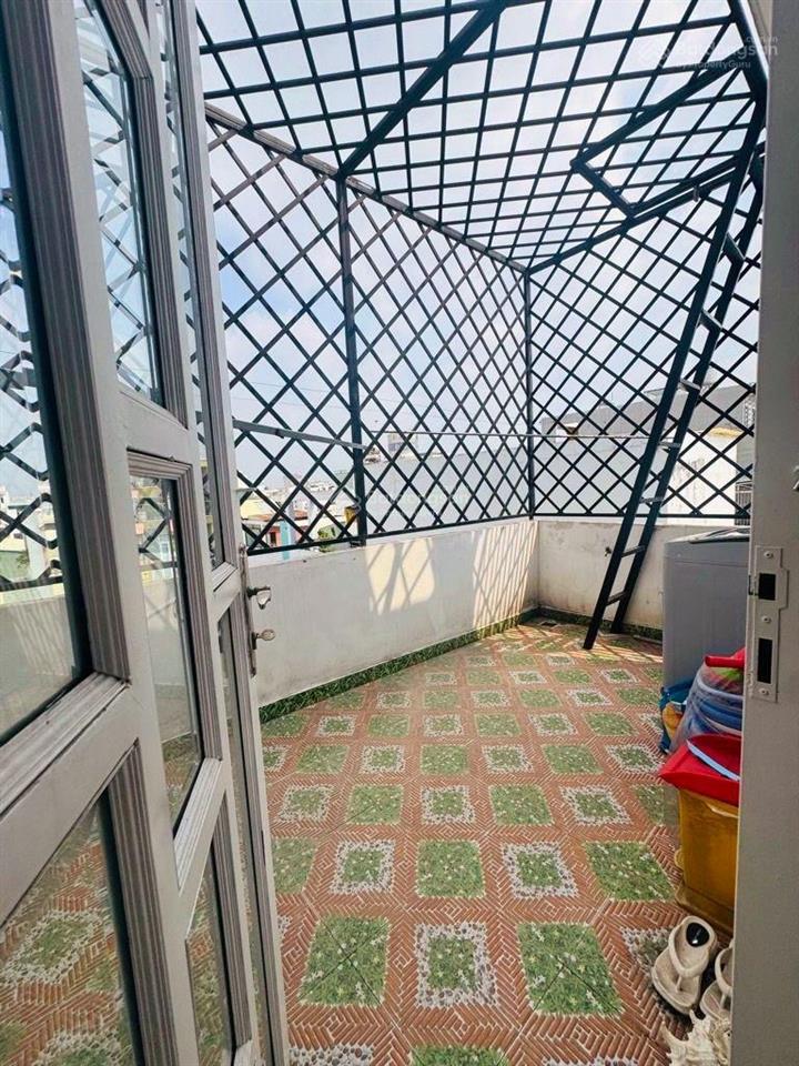 Nhà đẹp 4 tầng,ngay chợ bình trị đông,hẻm thông
vào ở ngay,chỉ 5t850