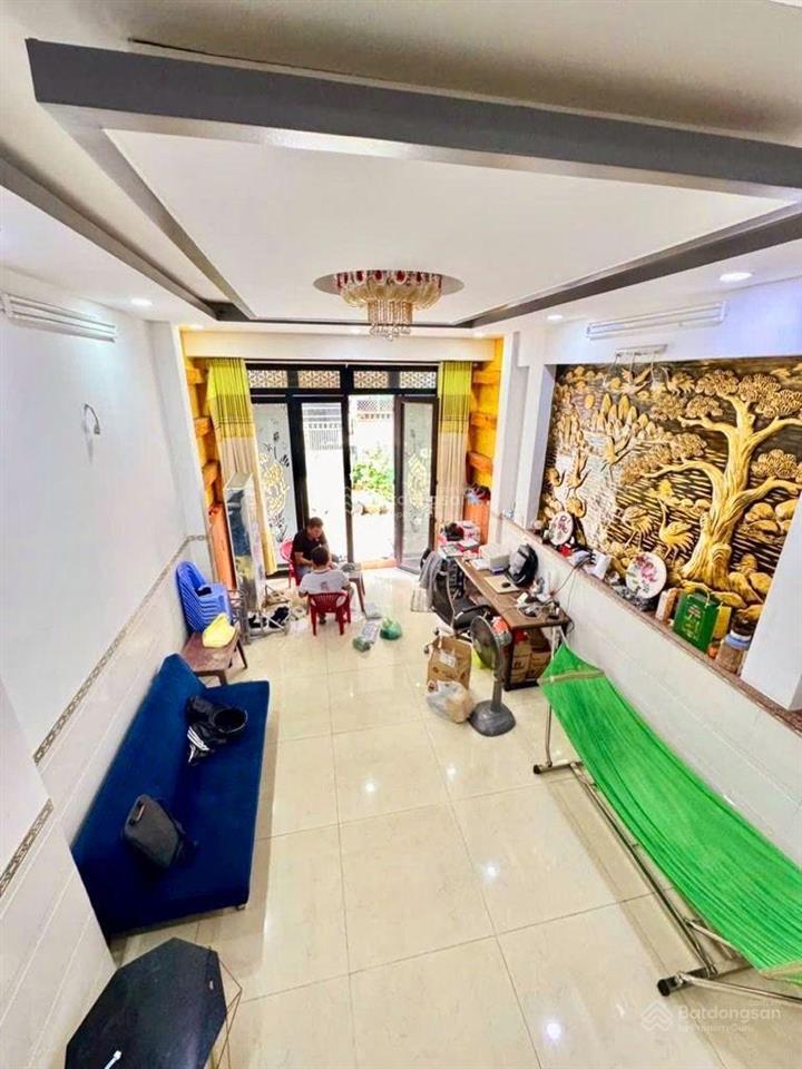 Nhà đẹp 4 tầng,ngay chợ bình trị đông,hẻm thông
vào ở ngay,chỉ 5t850