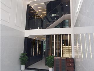 Nhà đẹp 5 tầng,tặng full nội thất cao cấp,thang máy xịn,8t9