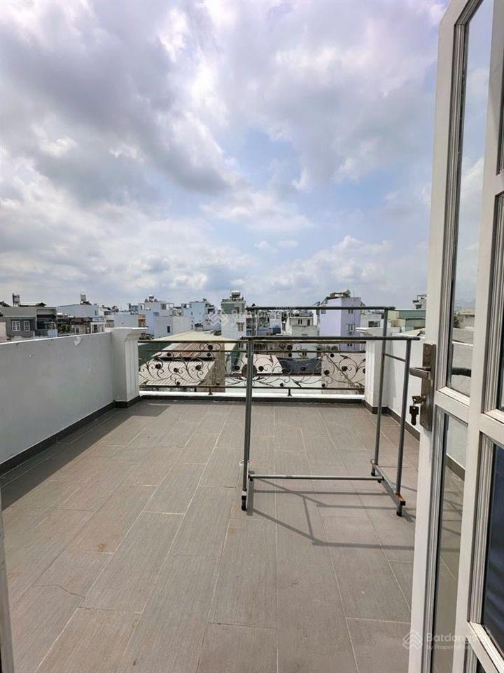 Nhà 4 tầng bình trị đông, sổ đẹp, hoàn công đủ, hxh thông, 4,95tỉ