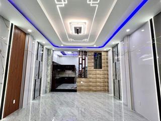 Nhà 5x18, 5 tầng mặt tiền kinh doanh, giáp 4xã, 10tỉ 3.