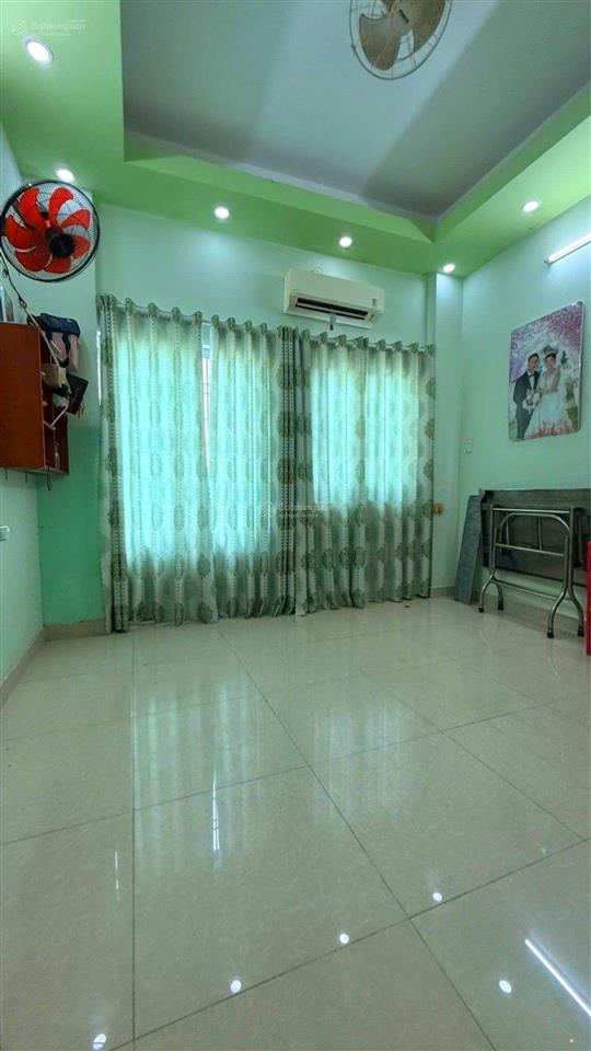 Nhà 4 tầng,chỉ 5 tỉ x, ngay chợ da sà,sổ hồng riêng,hoàn công đủ,
