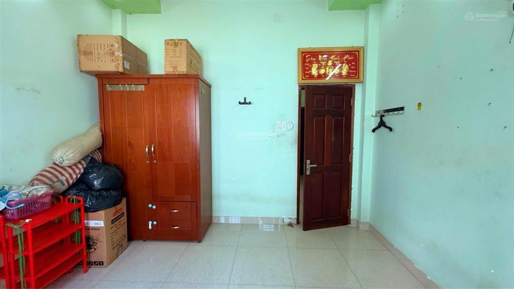 Nhà 4 tầng,chỉ 5 tỉ x, ngay chợ da sà,sổ hồng riêng,hoàn công đủ,