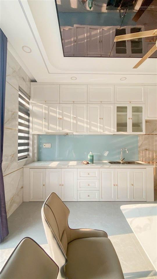 Nhà 5 tầng xây mới,mtkd,đường nhựa xe tải,full nội thất, chỉ 6 đồng hơn, vào ở ngay!