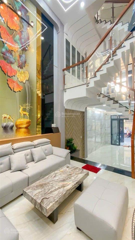 Nhà 5 tầng xây mới,mtkd,đường nhựa xe tải,full nội thất, chỉ 6 đồng hơn, vào ở ngay!