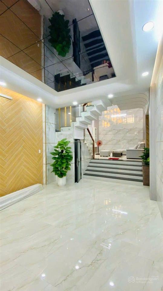 Nhà 5 tầng xây mới,mtkd,đường nhựa xe tải,full nội thất, chỉ 6 đồng hơn, vào ở ngay!