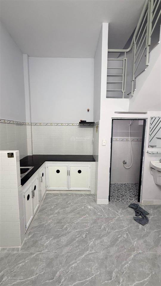 Nhà 2 tầng, ngay lê văn quới, giáp 4 xã,hxh,4tỉ 1.
thích hợp ở, đầu tư, cho thuê,