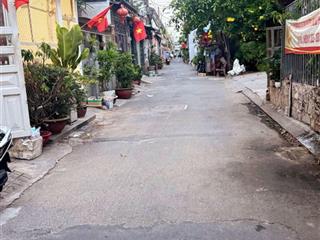 Nhà 2 tầng, ngay lê văn quới, giáp 4 xã,hxh,4tỉ 1.
thích hợp ở, đầu tư, cho thuê,