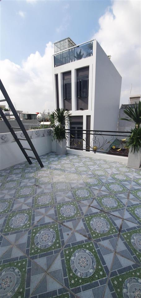 Nhà đẹp 4 tầng mới tinh,ngay chợ gò xoài, sát mặt tiền đường,hxh, shr, hoàn công đủ, 5 đồng hơn! n